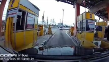 Геккон обвинен в том, что касса взимания платы за проезд врезалась в машину в хаосе в Чаченгсао (видео)