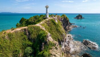 Гипертрофированные туристические места Тайланда: Почему вам стоит избежать толпы