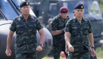 Глава тайской армии и командующий 2-м армейским округом спешат в Сурин, чтобы поддержать солдат на фоне пограничных напряженностей.