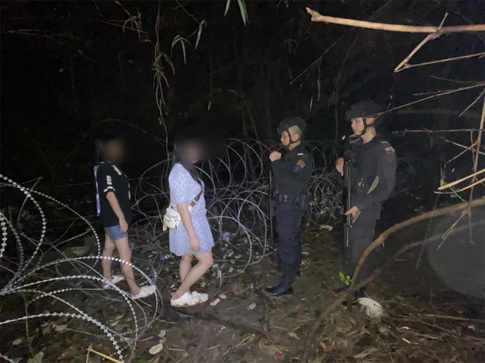 Два тайских игрока пойманы при попытке вернуться из Пойпета после сдачи паспортов в ломбарды казино