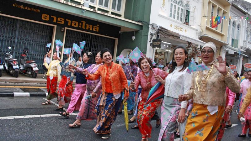 Дети трех культур. Перанаканский фестиваль начинается на Пхукете