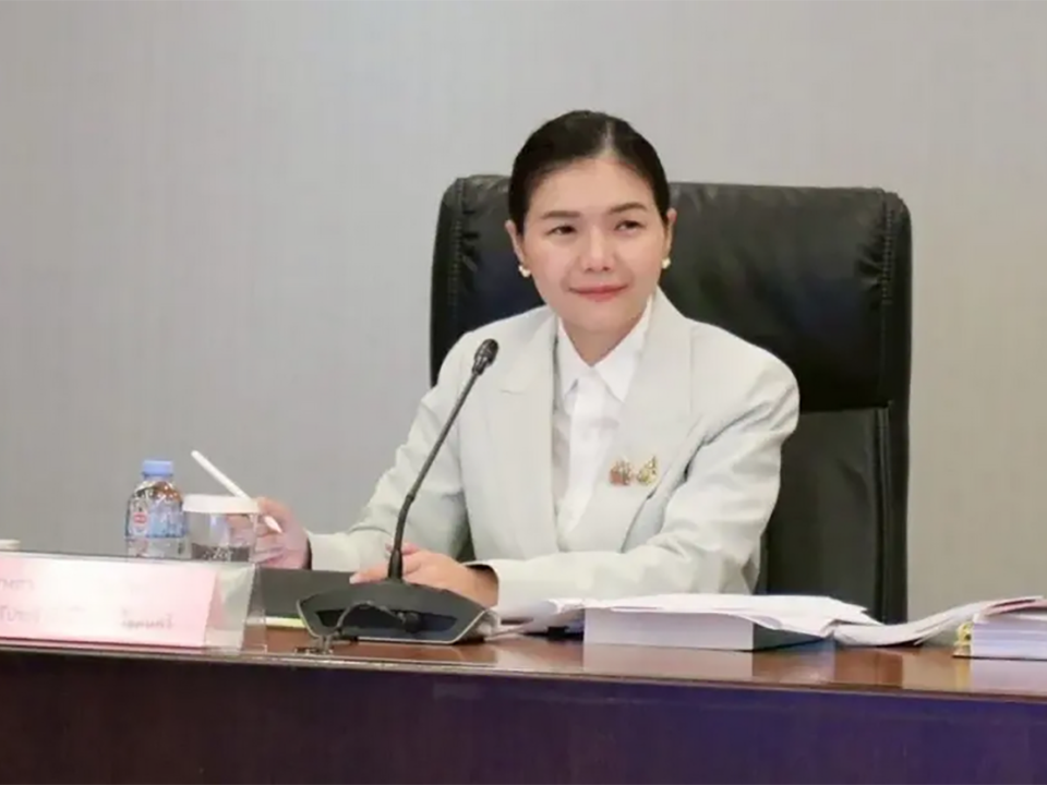 Джирапорн вступает в должность исполняющего обязанности министра высшего образования, обещает последовательность и прогресс