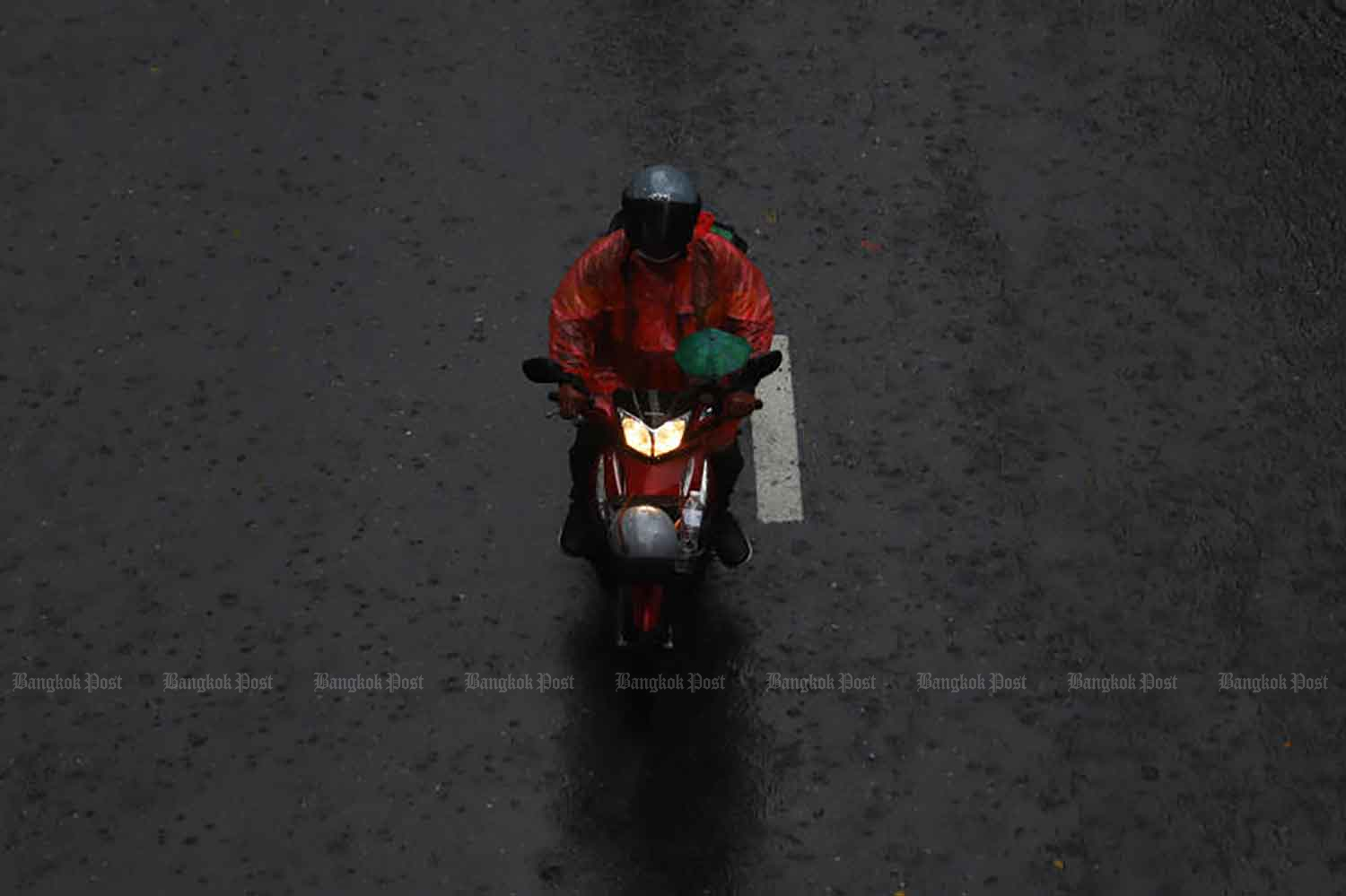 "Дождевые бомбы" возрождают страхи перед наводнениями 2011 года