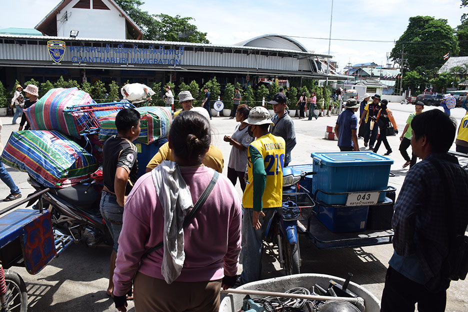 Камбоджа запрещает тайские сельскохозяйственные продукты, что влияет на средства к существованию