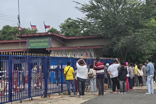 Камбоджа настаивает на полном открытии всех пограничных переходов Таиландом