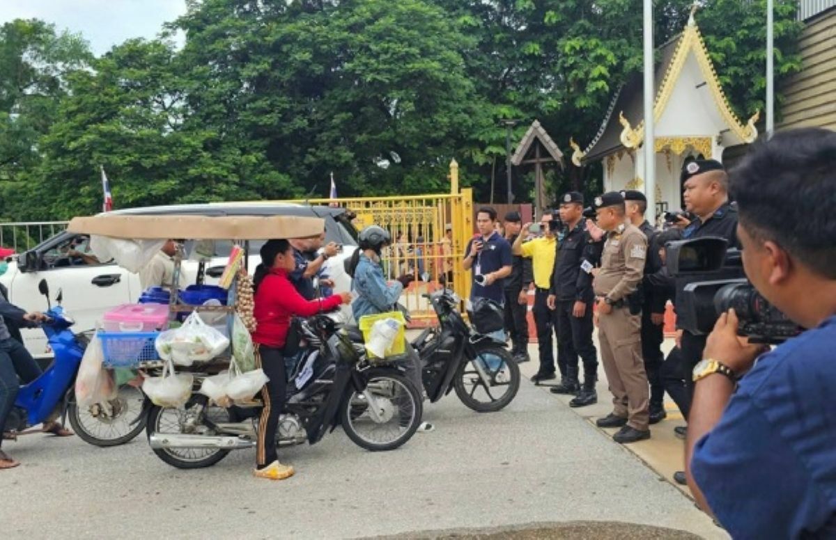 Камбоджианские мотоциклы заблокированы на границе в ответ на запрет на топливо