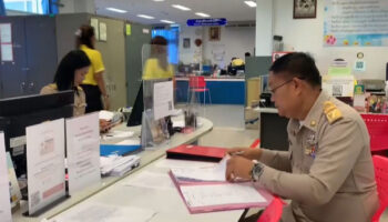 Камбоджийские рабочие в Бури Рам хотят остаться, опасаются потери работы, если вернутся