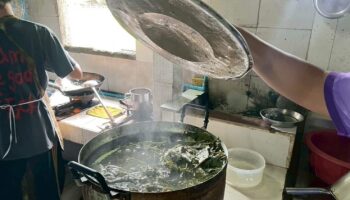 Кафе в Чианг Рае поймали на подаче чая с краптом школьникам