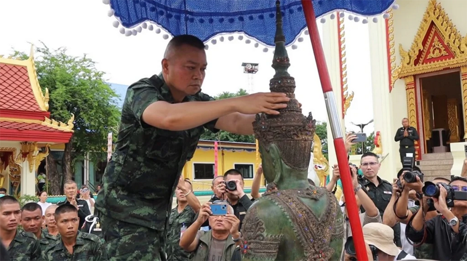 Командующий Вторым армейским регионом Таиланда подтверждает, что политическая напряженность не повлияет на военные операции
