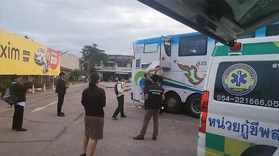 Кошмарное путешествие: пассажиры, не подозревая об этом, всю ночь путешествуют с трупом в автобусе из Кората в Лампанг