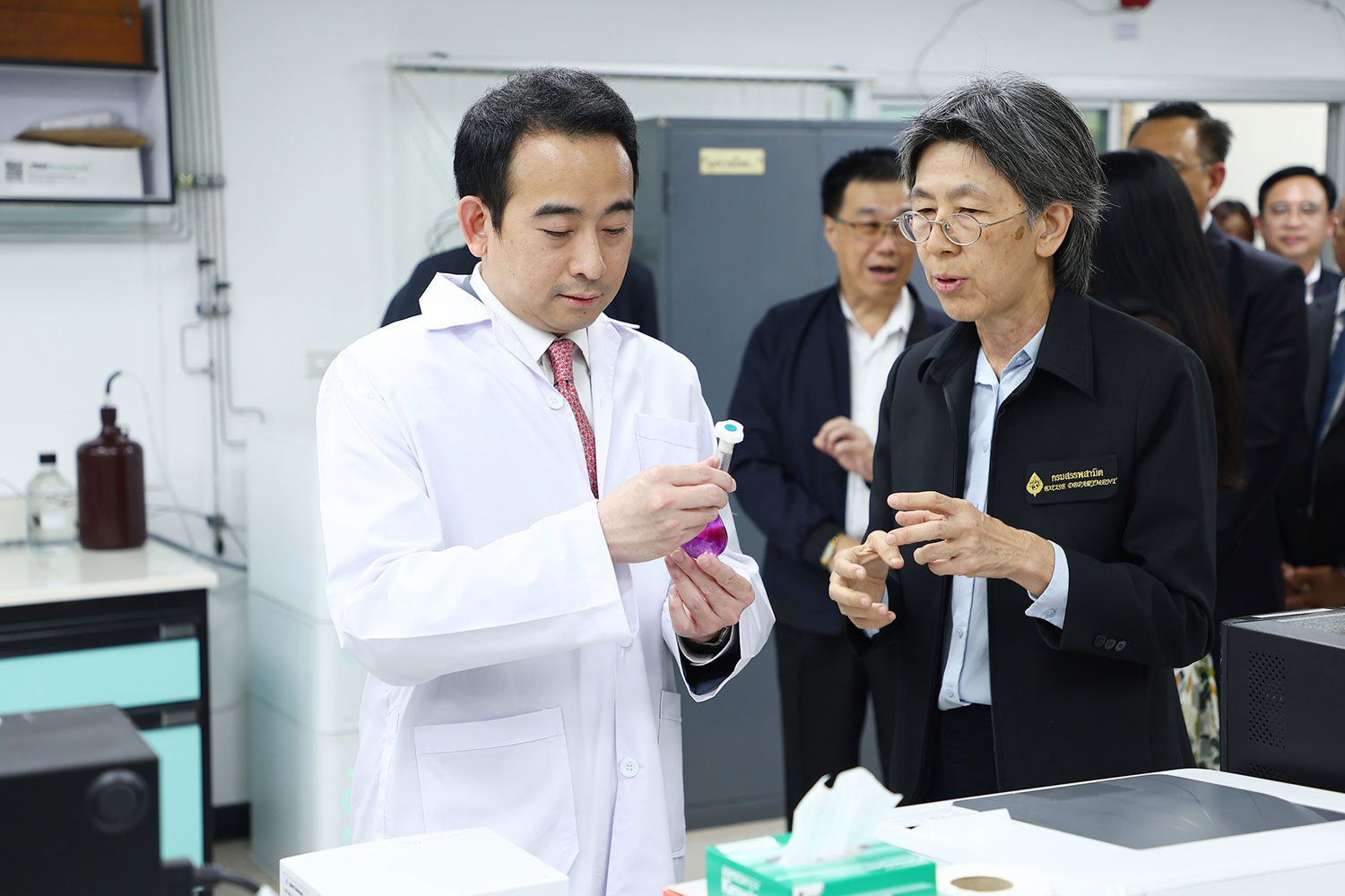 Мобильные лаборатории для обеспечения качества и безопасности местных алкогольных напитков