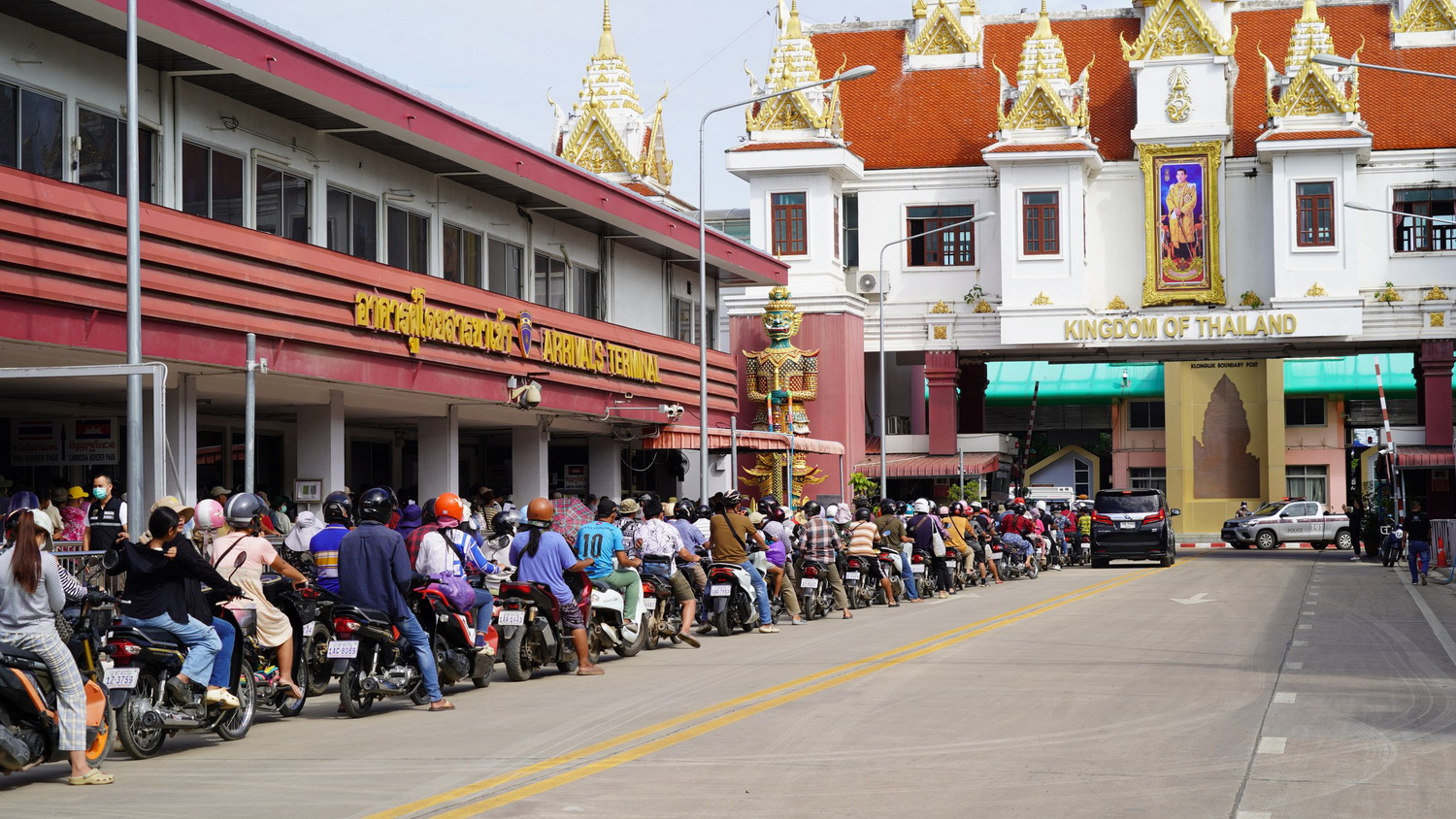 Незаконные камбоджийские мигранты пойманы в Сакэо