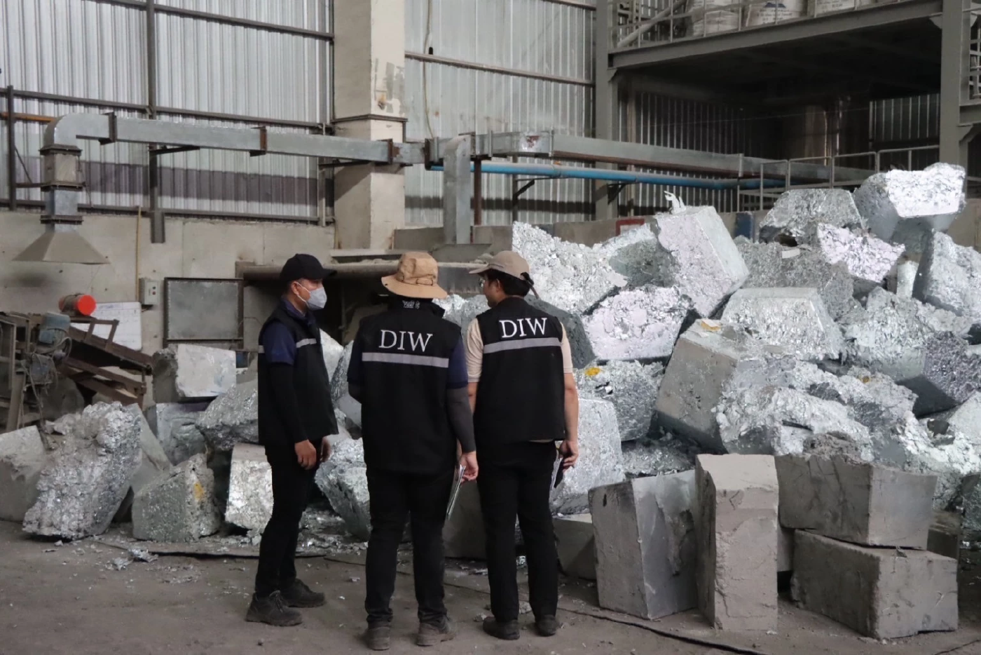 Незаконный экспортер опасных отходов был пойман за торговлю токсичными отходами