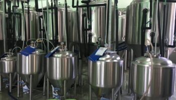 Новый закон поддерживает местных производителей спиртного