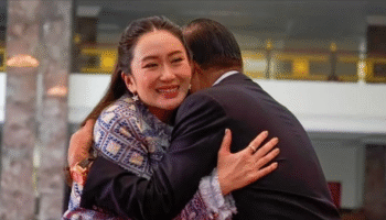 Обсуждение тайско-кхмерской границы Паетонгтарн–Хун Сена стало известным; бывший чиновник Суцина утверждает, что перевод был редактирован