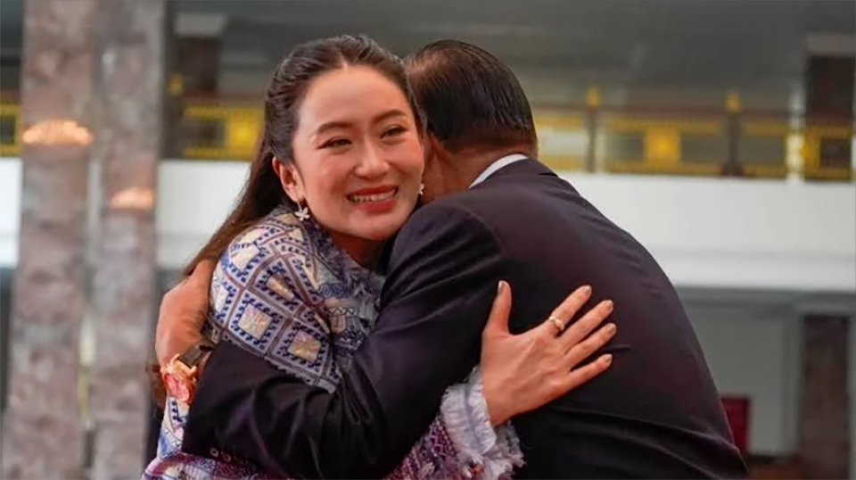 Обсуждение тайско-кхмерской границы Паетонгтарн–Хун Сена стало известным; бывший чиновник Суцина утверждает, что перевод был редактирован