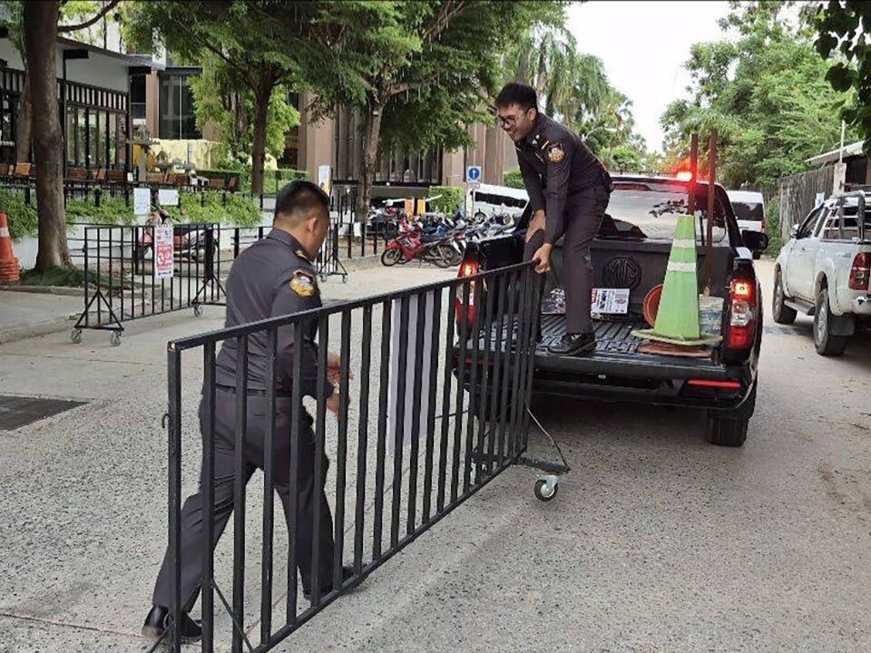 Паттайя будет штрафовать бизнесы, блокирующие дороги и пешеходные пути.