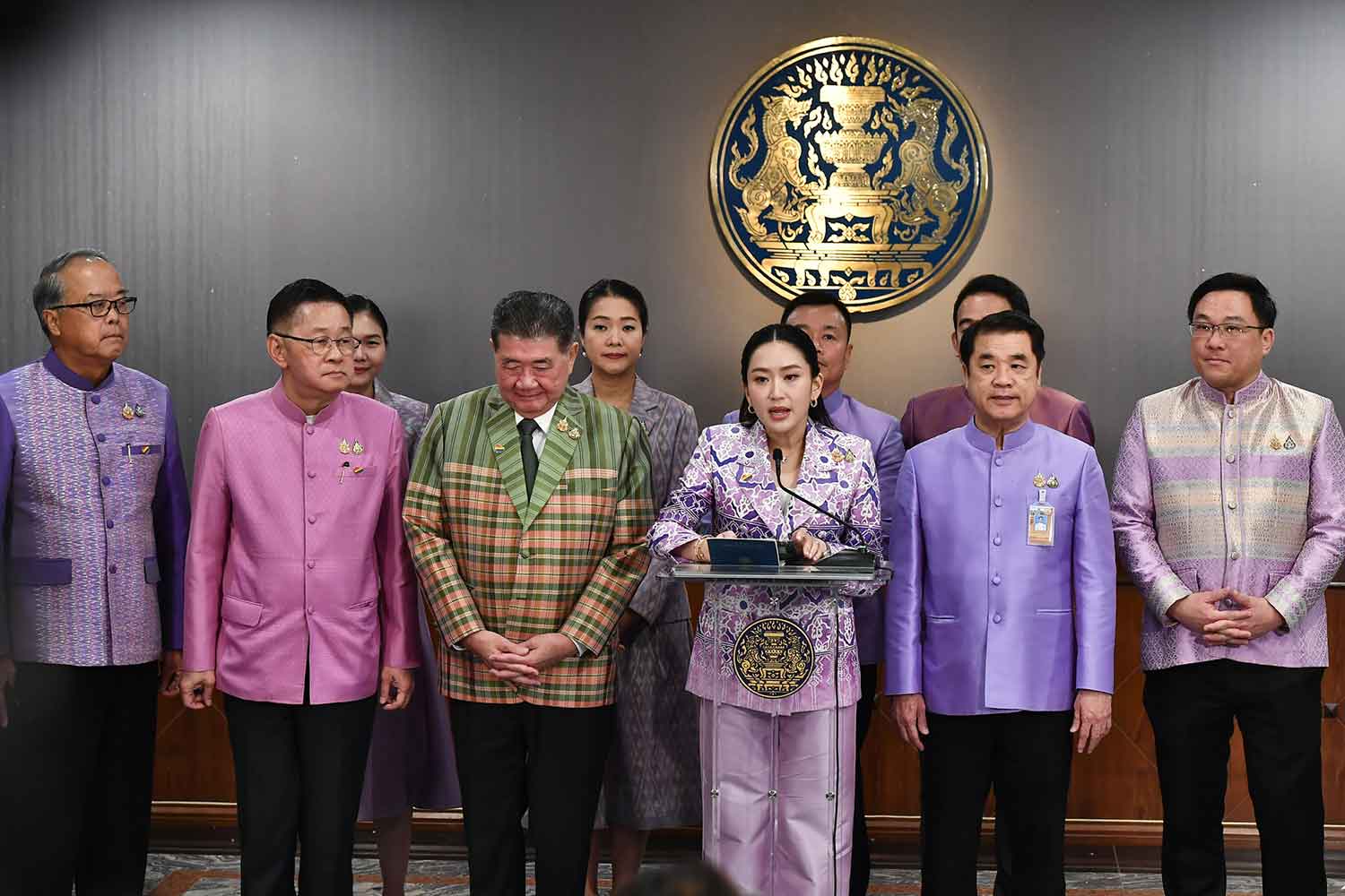 Перестановки в коалиции приближаются