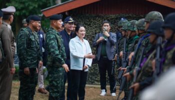 Под давлением тайский премьер-министр не уйдет в отставку, сообщает партия