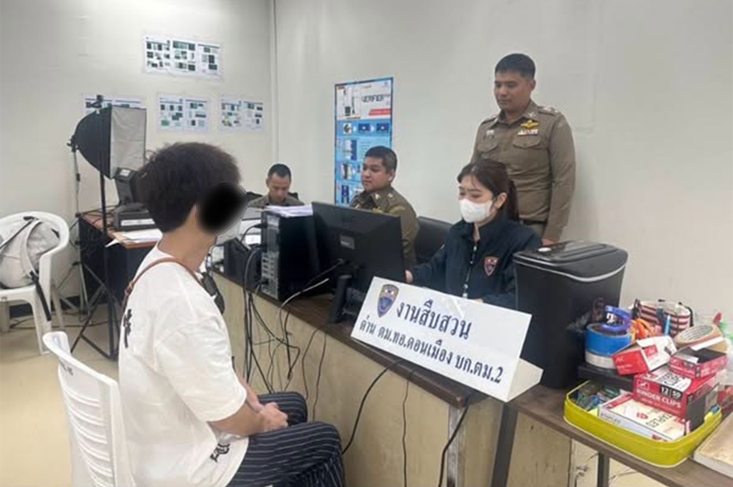 Подозреваемый в мошенничестве выпрыгнул из окна полицейского участка Паттайи