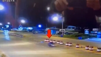 Подростковая банда предупреждена после взрывного погрома у больницы