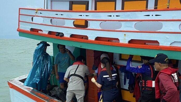 Пожар на рыболовном судне у побережья Сурат-Тани унес одну жизнь