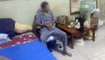 Пожилой мужчина предположительно зарезал жену в бангкокском доме после ссоры