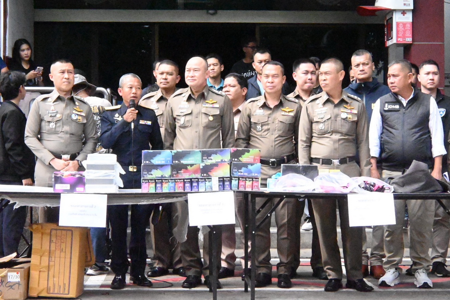 Полиция задержала главаря банды, совершившей смертоносное вейп-ограбление в порту Бангкока