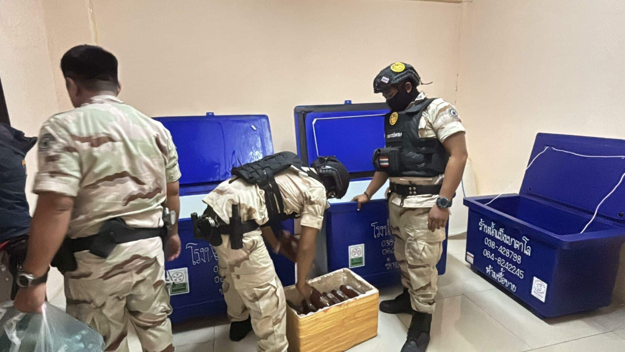 Полиция Паттайи занимается разбазариванием коктейлей kratom во время ночных рейдов