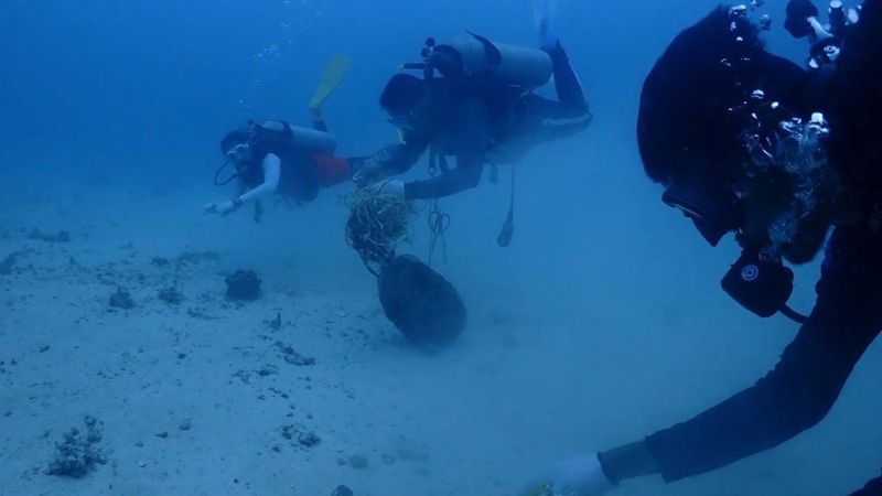 Полторы тонны мусора вывезли с острова Рача-Яй