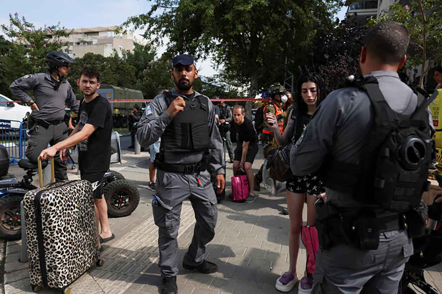 Посольства помогают эвакуировать тайцев