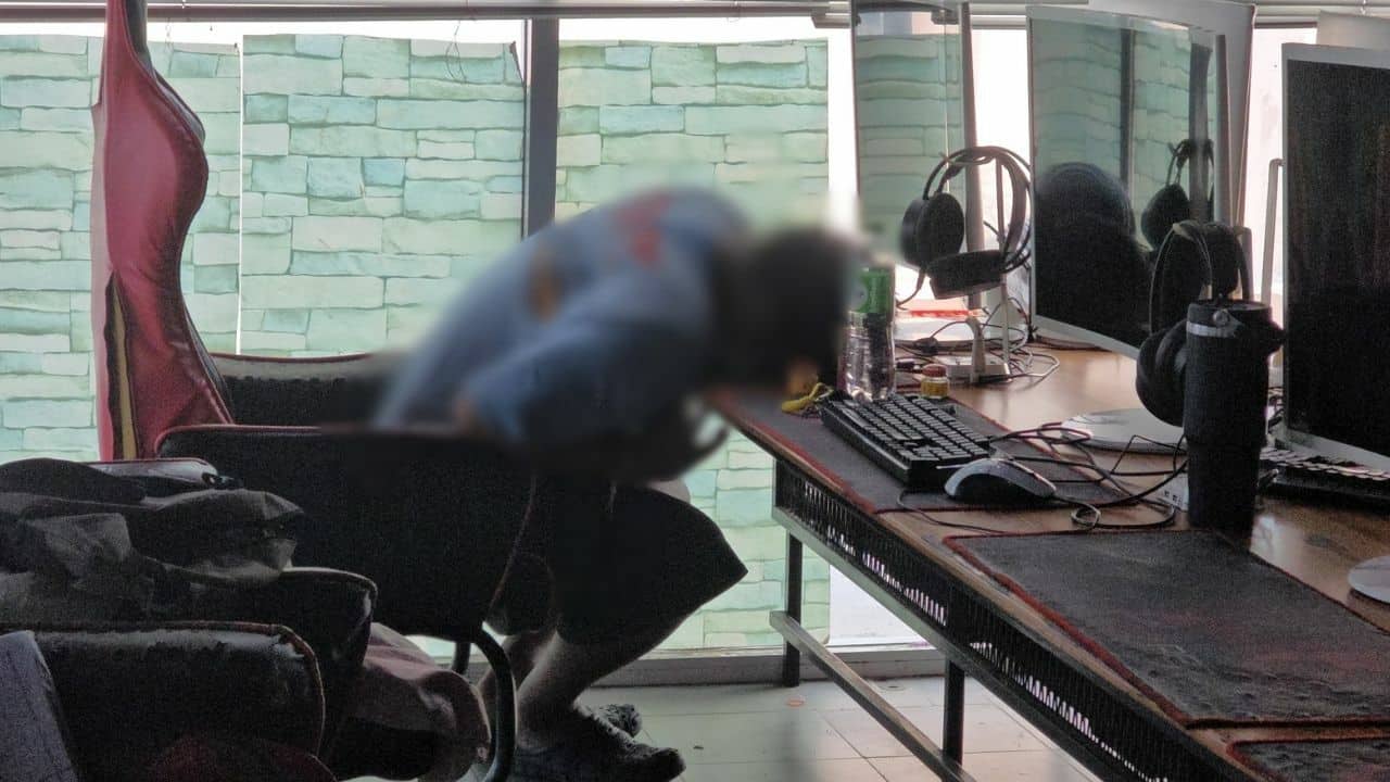 Постоянный клиент интернет-кафе "Чонбури" из Таиланда скончался на рабочем месте