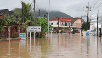 Предупреждение о наводнении для Чианг Рая после того, как 5 районов оказались под водой