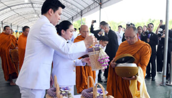 Премьер-министр "промолчал" о слухах о перестановках в кабинете министров
