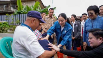 Премьер-министр Шинавата поручает быструю помощь при наводнении жителям Чианграи