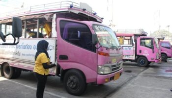 Пхукет заменяет знаковые розовые автобусы новым электрическим автопарком