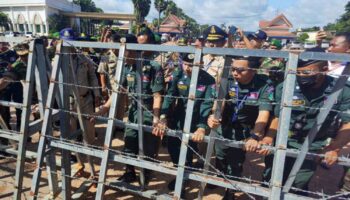 Сенаторы требуют проведения специальной сессии для обсуждения пограничного спора