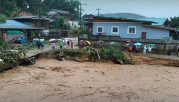 Сильные наводнения опустошают Чианграй: Дома и сельскохозяйственные угодья разрушены
