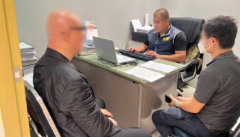 Сингапурец арестован при вылете из аэропорта по обвинению в уклонении от уплаты НДС на сумму в 5 миллионов долларов