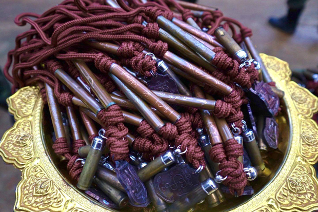 Солдаты на границе получают моральный подъем в тайском стиле