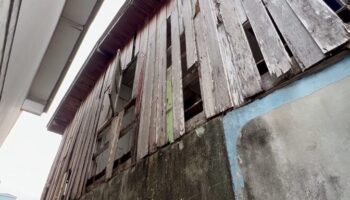 Студенты Сонгкхлы обмануты местным арендодателем, остались без комнат