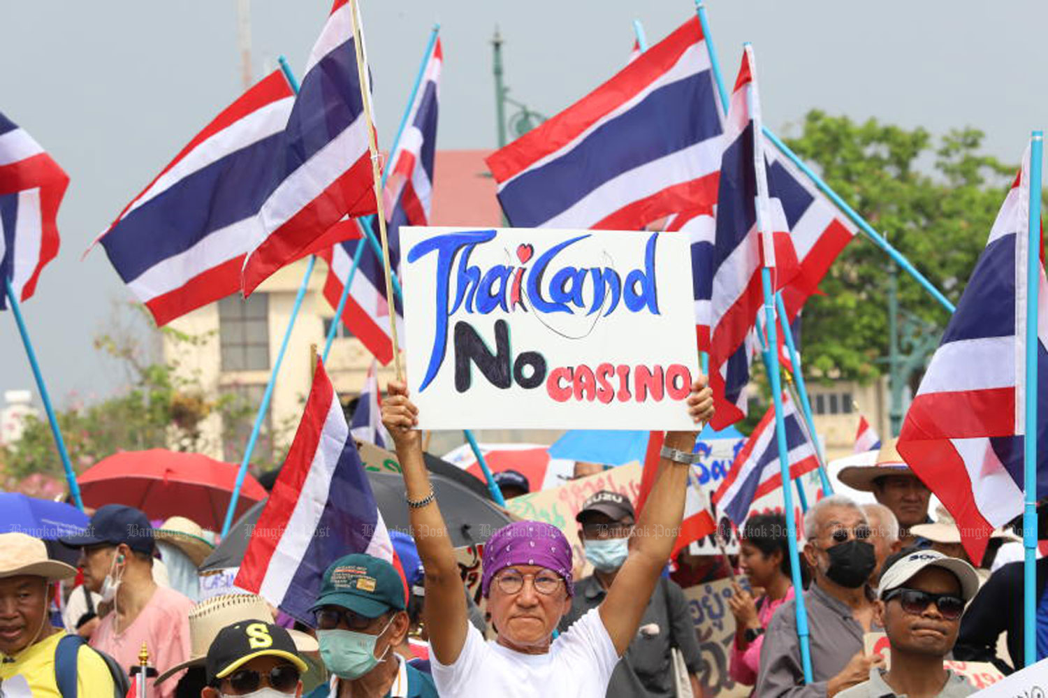 Счет о казино сходит на дно повестки дня