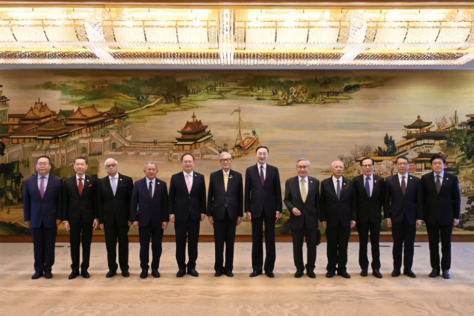 Таиланд и Китай отмечают 50-летие дипломатических отношений, обещают более тесное сотрудничество в области инноваций и безопасности