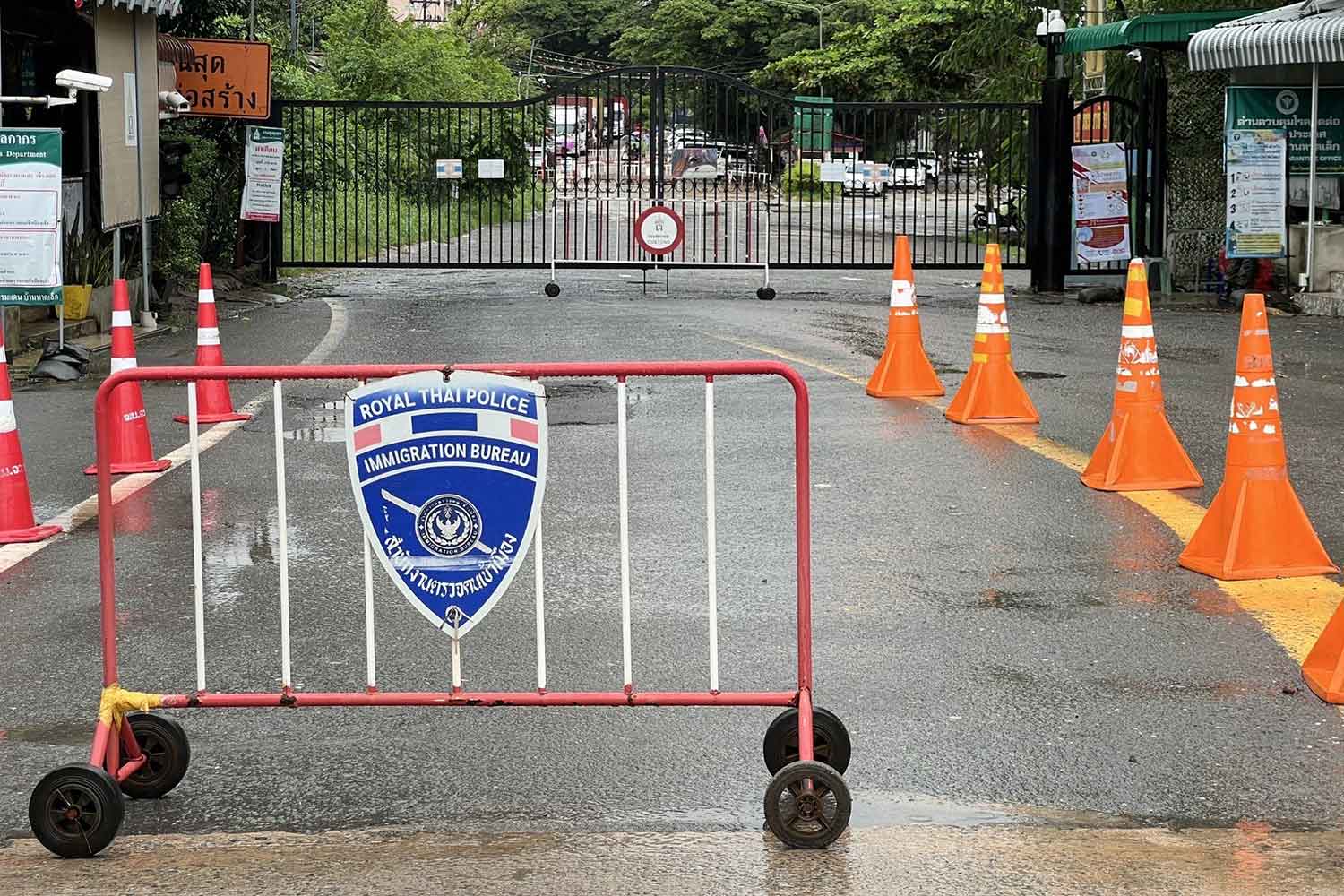 Таиланд сокращает время открытия границы с Камбоджей и запрещает некоторым лицам пересекать границу