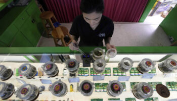 Таиланд усиливает контроль за каннабисом, поскольку 18,000 магазинов должны адаптироваться