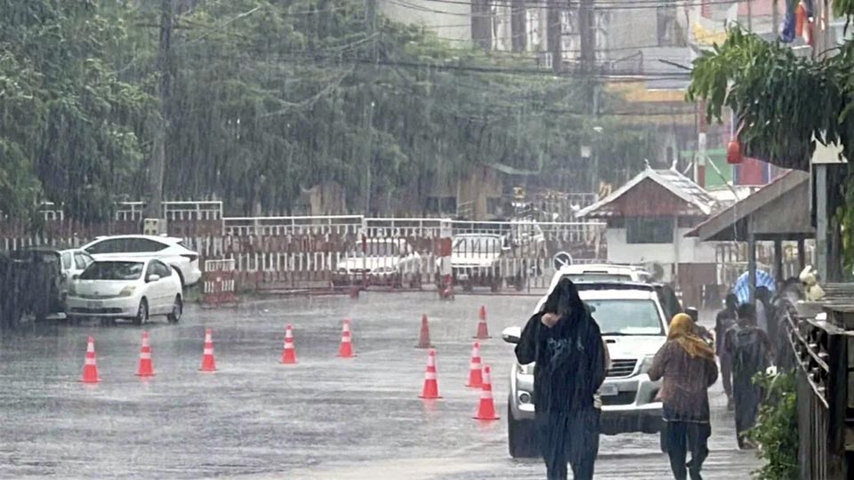 Тайланд координируется с Камбоджей для очистки задержанных грузовых автомобилей на контрольно-пропускном пункте Банк Пак Кад в Чантабури