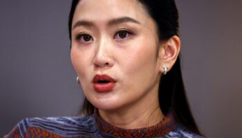 Тайская коалиция на грани распада после телефонного звонка премьер-министра