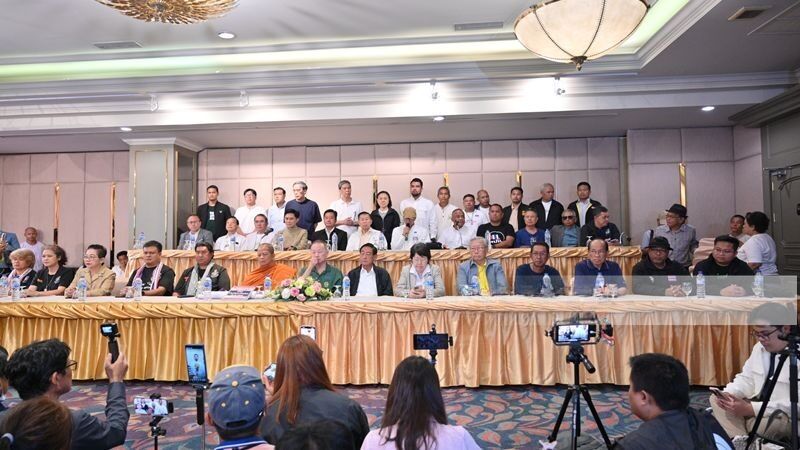 Тайский активист призывает к массовым протестам, чтобы «потопить лодку» из-за скандала с премьер-министром