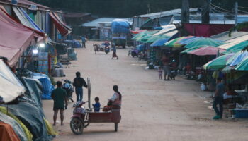 Тишина на ключевом тайско-камбоджийском пограничном пункте в Сурине