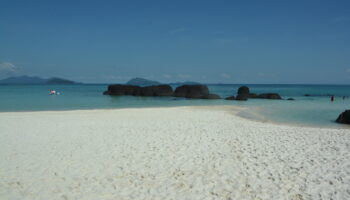 Трагическое утопление подчеркивает опасность прибрежного плавания